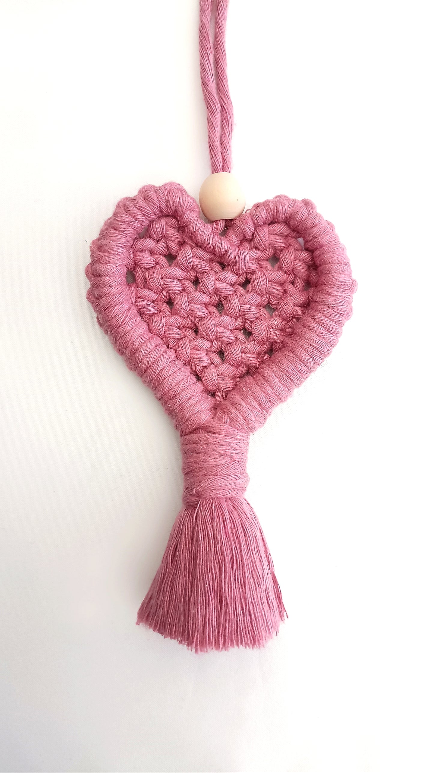 Cœur en macramé à suspendre