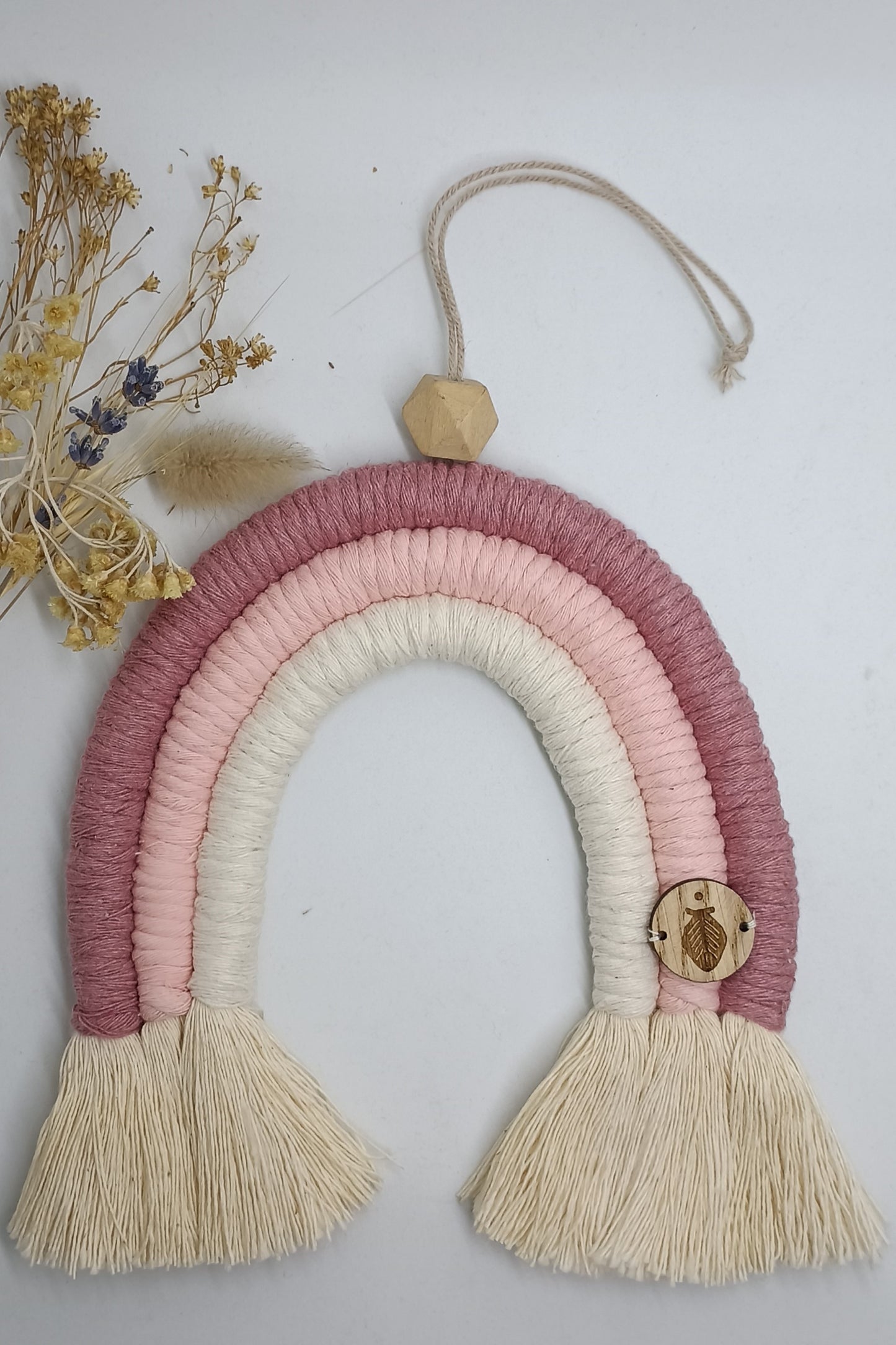 Arc-en-ciel en macramé - Décoration bohème pour chambre d'enfant