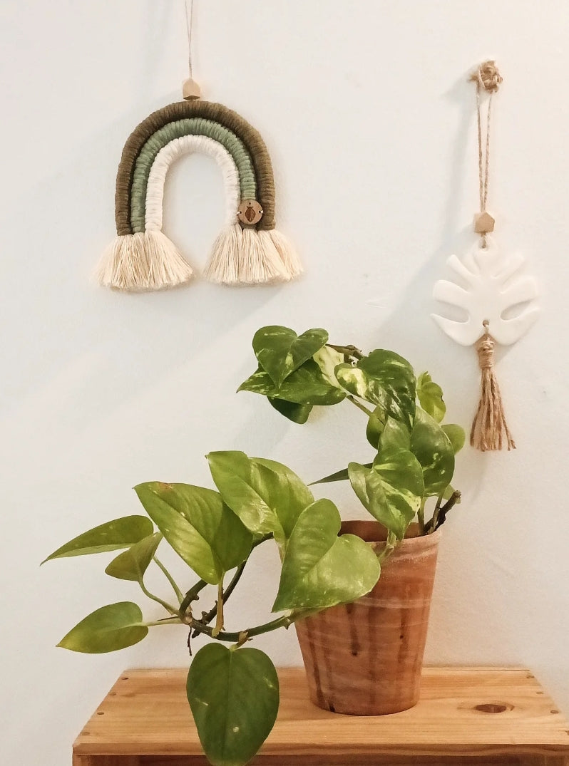 Arc-en-ciel en macramé - Décoration bohème pour chambre d'enfant