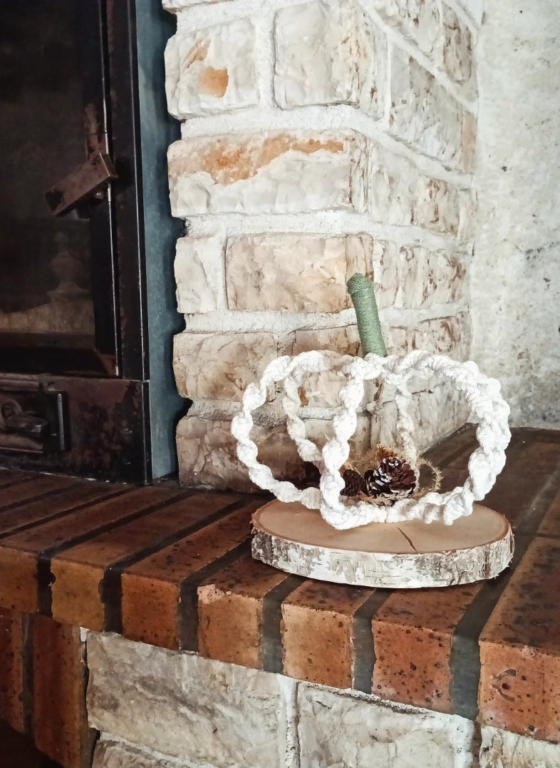 Citrouille en macramé pour composition florale - Décoration de table automnale et bohème
