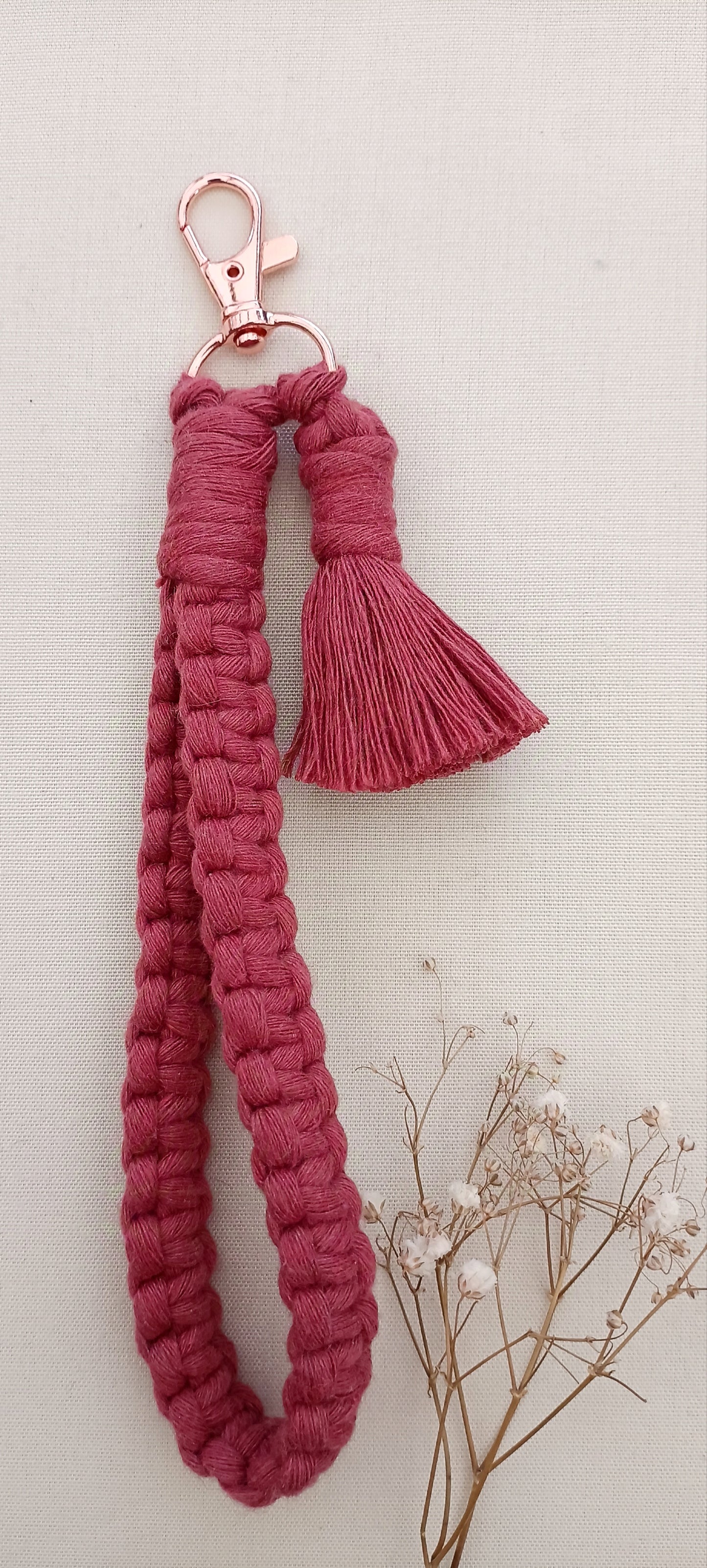 Porte-clé dragonne en macramé - Elégance et praticité au quotidien