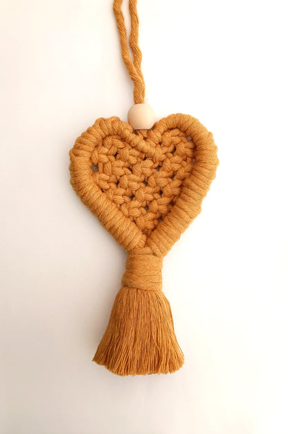 Cœur en macramé à suspendre