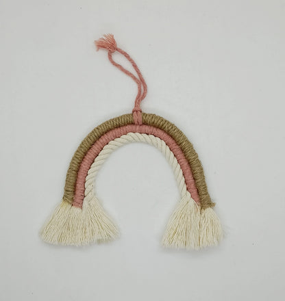 Arc-en-ciel en macramé - Fin de série à prix réduit - Décoration chambre enfant