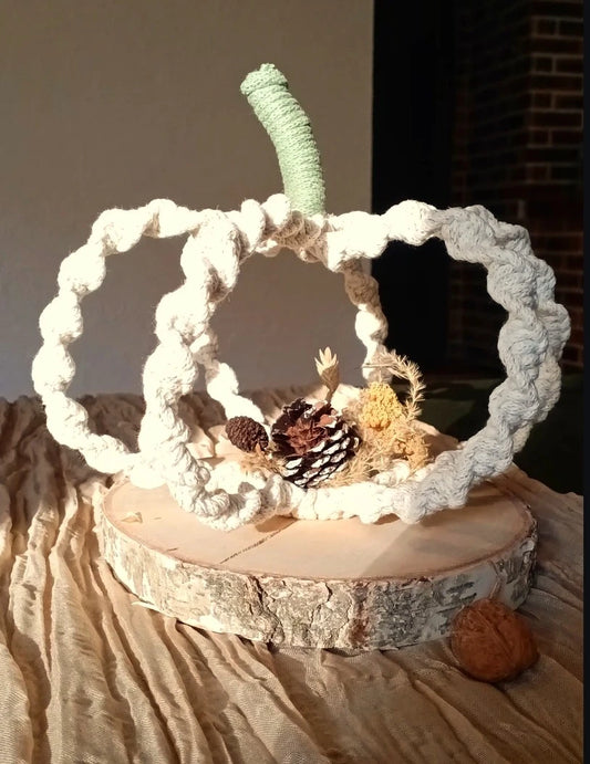 Citrouille en macramé pour composition florale - Décoration de table automnale et bohème