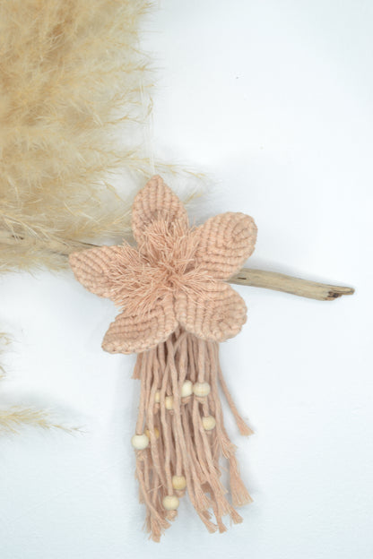 Fleur bohème en macramé à suspendre - Décoration murale chambre bébé enfant