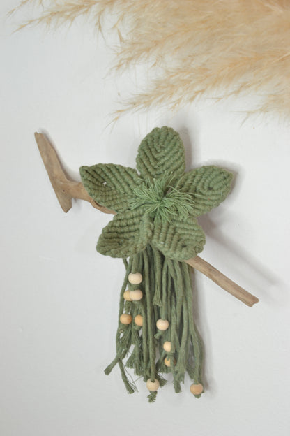 Fleur bohème en macramé à suspendre - Décoration murale chambre bébé enfant