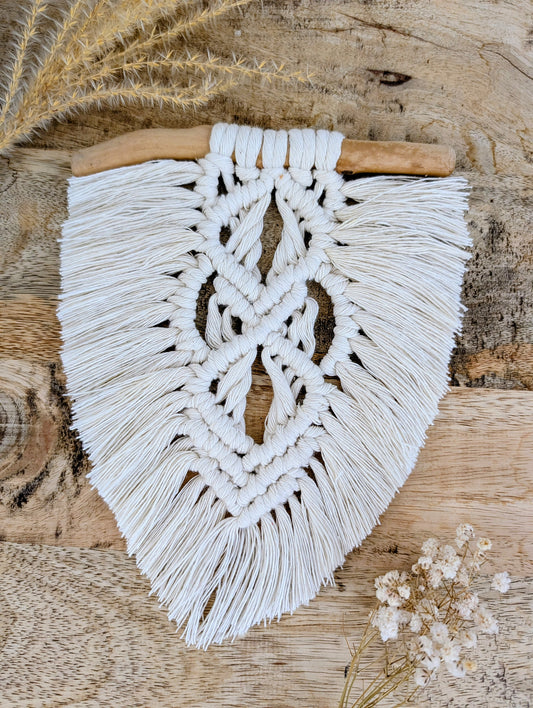 Atelier créatif : Plume structurée en macramé