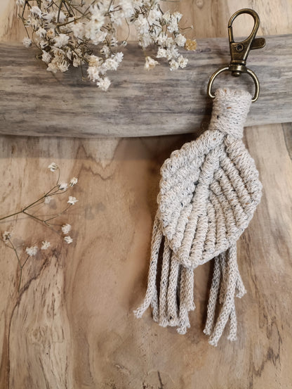 Porte-clé feuille en macramé - Un accessoire inspiré par la nature