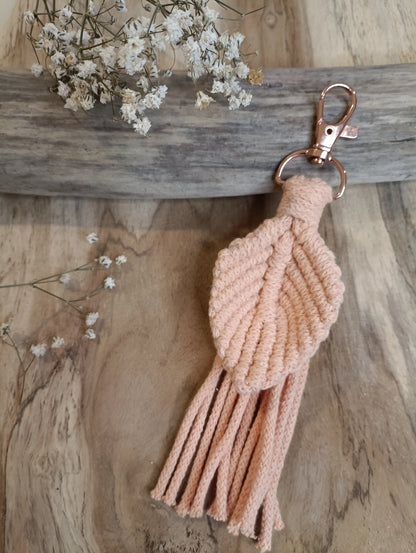 Porte-clé feuille en macramé - Un accessoire inspiré par la nature