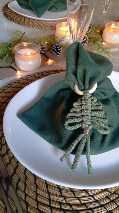 Rond de serviette en macramé - Motif sapin