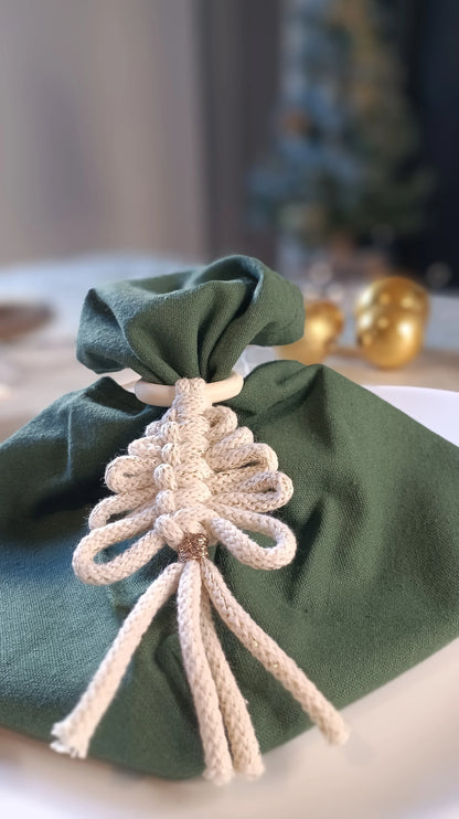 Rond de serviette en macramé - Motif sapin