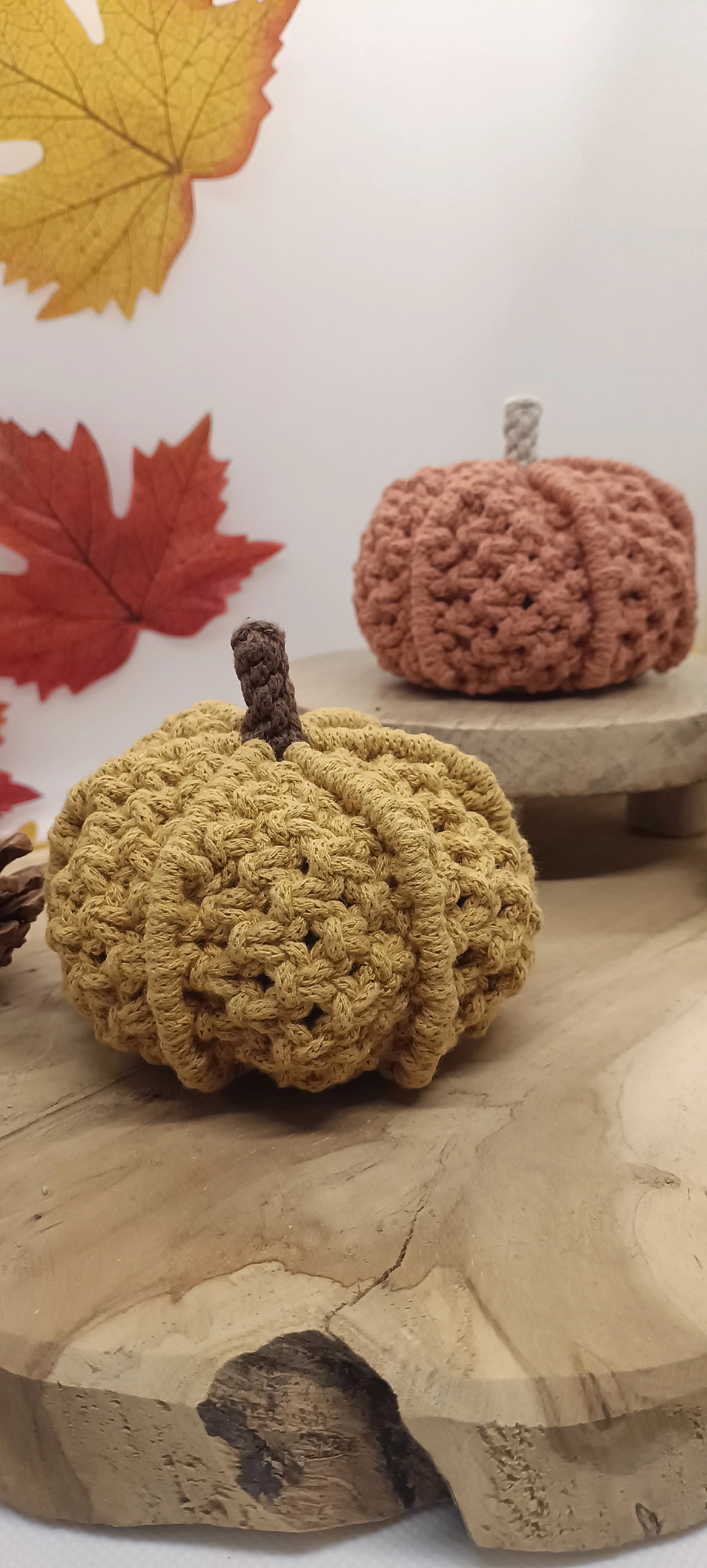 small_pumkin_macrame_mustard